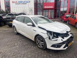 uszkodzony samochody osobowe Renault Mégane Megane IV Estate (RFBK), Combi 5-drs, 2016 1.5 Energy dCi 110 2018/7