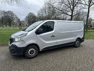 damaged commercial vehicles Renault Trafic 1.6dci l2 h1 2016/6