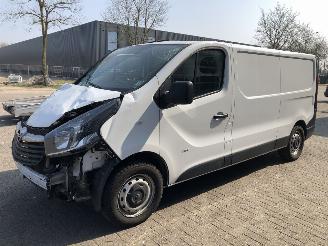 damaged commercial vehicles Opel Vivaro 1.6 CDTI  BI-TURBO  L2H1 2017/9