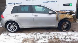 Damaged car Volkswagen Golf Golf VII (AUA), Hatchback, 2012 / 2021 1.6 TDI BlueMotion 16V 2013/6