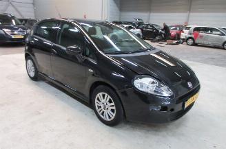 damaged commercial vehicles Fiat Punto 0.9 TWINAIR STREET 2014/6