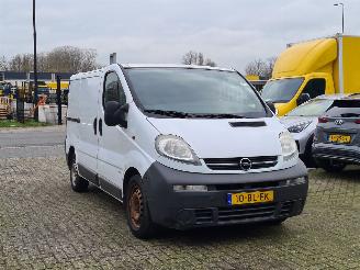 Opel Vivaro 2.5CDTi picture 2
