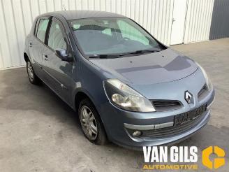 damaged commercial vehicles Renault Clio Clio III (BR/CR), Hatchback, 2005 / 2014 1.6 16V 2006/7