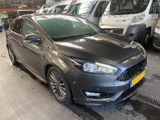 damaged commercial vehicles Ford Focus 1.5 ST-Line 2018/2