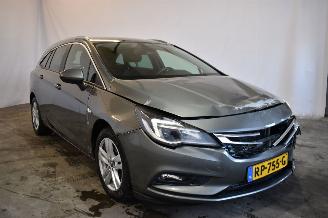 damaged commercial vehicles Opel Astra SPORTS TOURER 1.6 CDTI 2018/1