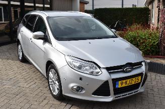 disassembly commercial vehicles Ford Focus 1.6 TDCI ECO. L. Ti. 2013/5