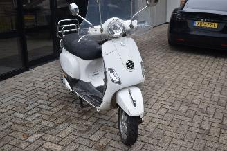 danneggiata scooter Vespa  s 2011/11