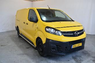 Salvage car Opel Vivaro 2.0 CDTI L3H1 Innov. 2021/11