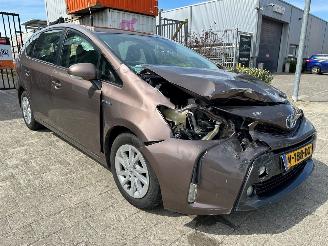 uszkodzony samochody osobowe Toyota Prius Plus Wagon 1.8 Aspiration Limited 2016/3