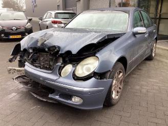 uszkodzony ciężarówki Mercedes E-klasse E (W211), Sedan, 2002 / 2008 2.6 E-240 V6 18V 2004/6