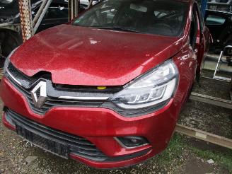 krockskadad bil auto Renault Clio  2017/1