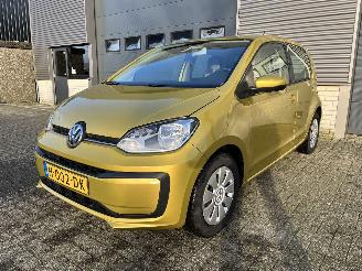 damaged commercial vehicles Volkswagen Up 1.0i 5 DEURS / AIRCO / PDC 2020/1