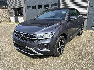 damaged commercial vehicles Volkswagen T-Roc 1.0 TSI / CABRIO / DIG COCKPIT / NAVI / CAMERA / PDC 2022/7