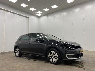 Coche siniestrado Volkswagen e-Golf DSG 100kw 5-drs Navi Clima 2019/7