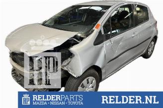 Damaged car Toyota Yaris Yaris III (P13), Hatchback, 2010 / 2020 1.0 12V VVT-i 2014/6