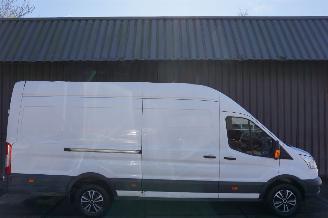Damaged car Ford Transit 2.0 TDCI 96kW Airco L4H3 Trend 2017/2
