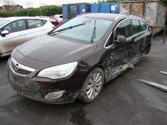 Schadeauto Opel Astra  2013/1