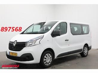Salvage car Renault Trafic Passenger 1.6 dCi 9-Pers Expression Energy Airco 2017/11