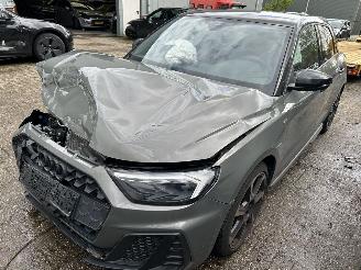 damaged trucks Audi A1 1.0 Sportback  S-Line   ( nw prijs  41000,00 ) 2023/1