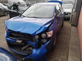 damaged passenger cars Chevrolet Aveo Aveo (300), Sedan, 2006 / 2015 1.4 16V 2012