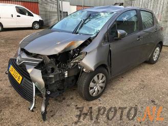 damaged passenger cars Toyota Yaris Yaris III (P13), Hatchback, 2010 / 2020 1.0 12V VVT-i 2016/5