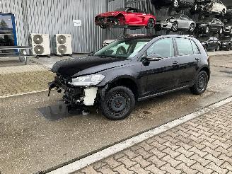 Vaurioauto  passenger cars Volkswagen Golf VII 1.6 TDI 2018/7
