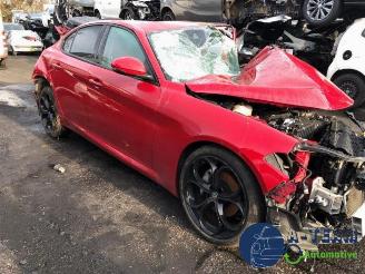 damaged commercial vehicles Alfa Romeo Giulia Giulia (952), Sedan, 2015 2.0 T 16V 2019/8