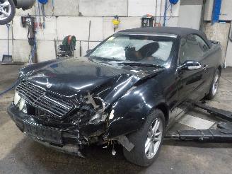 Auto incidentate Mercedes CLK CLK (R208) Cabrio 2.0 200 16V (M111.945) [100kW]  (03-1998/03-2002) 2000/6