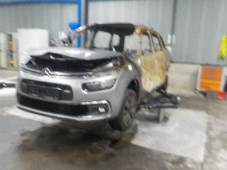 uszkodzony samochody osobowe Citroën C4 C4 Grand Picasso (3A) MPV 1.2 12V PureTech 130 (EB2DTS(HNY)) [96kW]  (=
04-2014/03-2018) 2017/6