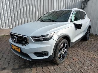 Voiture accidenté Volvo XC40 XC40 (XZ) 2.0 T4 Geartronic 16V (B4204T47) [140kW]  (09-2018/12-2021) 2020/6