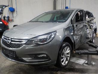 uszkodzony samochody osobowe Opel Astra Astra K Hatchback 5-drs 1.6 CDTI 110 16V (B16DTE(Euro 6)) [81kW]  (06-=
2015/12-2022) 2016/10
