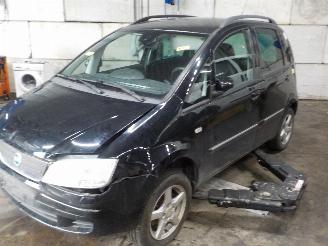 Damaged car Fiat Idea Idea (350AX) MPV 1.4 16V (Euro 5) [70kW]  (01-2004/12-2012) 2007/10