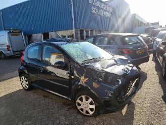 Autoverwertung Peugeot 107 5 drs 50kw  cool edition 2012/2