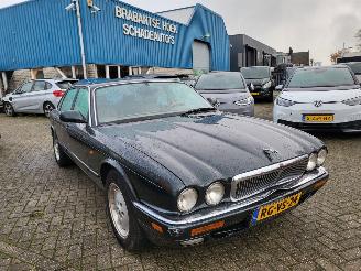 Coche accidentado Jaguar XJ EXECUTIVE 3.2 orgineel in nederland gelevert met N.A.P 1997/3
