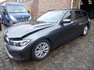 uszkodzony samochody ciężarowe BMW 3-serie Touring 2020/6