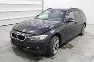 damaged commercial vehicles BMW 3-serie 330 2014/9