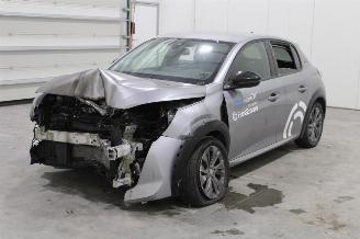 damaged commercial vehicles Peugeot 208  2022/9