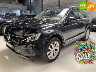 Damaged car Volkswagen Tiguan 2.0 TSI DSG 4-MOTION/NAVI/LED/CAMERA/PARKASS/ALCANTARA/VOL! 2017/8
