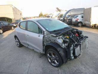 Damaged car Renault Clio 0.9 2019/3