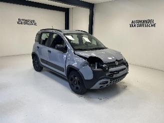 uszkodzony samochody osobowe Fiat Panda CROSS 2018/11