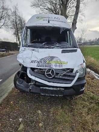 uszkodzony samochody osobowe Mercedes Sprinter SPRINTER 316 CDI 2017/11