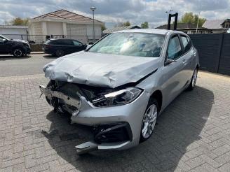 uszkodzony samochody osobowe BMW 1-serie i Advantage  DAB-Tuner ScheinLED 2021/5
